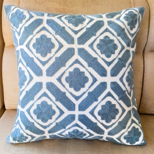 Funda Cojin Bordado Rombos Aqua 45x45cm