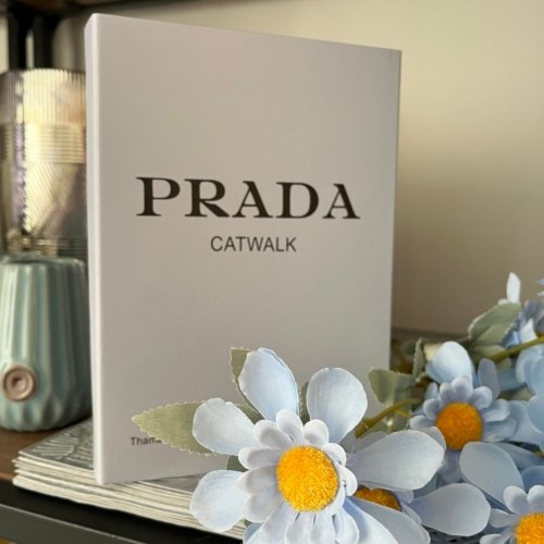 Libro Decorativo Prada Azul Claro